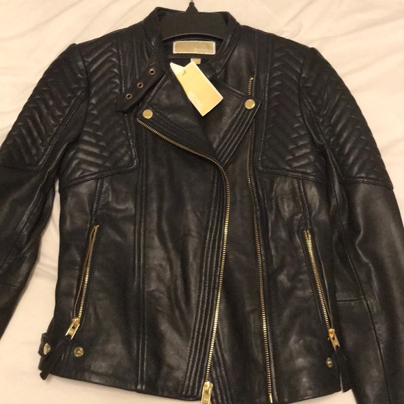 Women’s Micheal Kors leather jacket - Picture 2 of 4